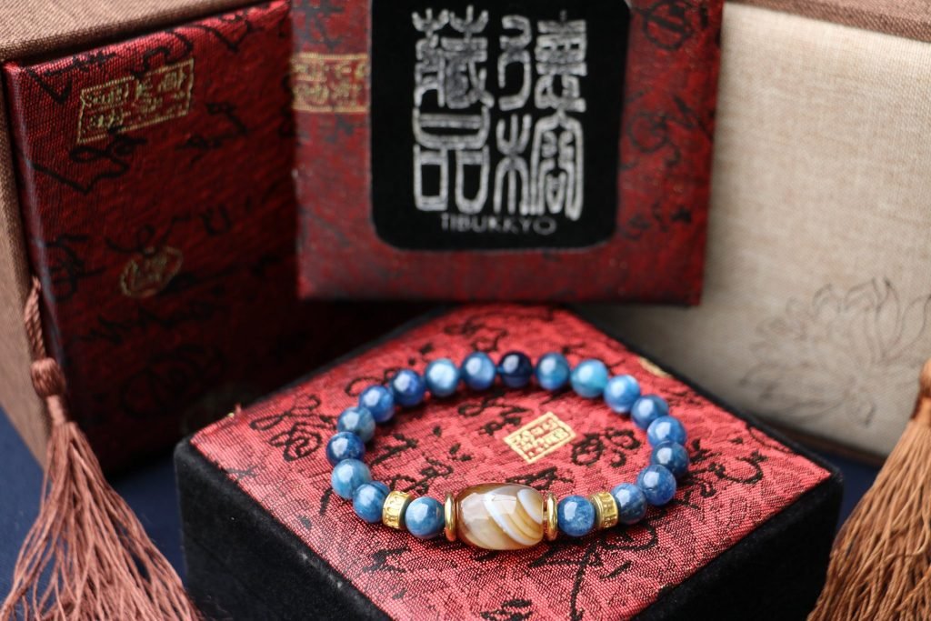 台灣德榕藏品｜原礦無染色藍晶石手珠8mm｜蠶絲瑪瑙| TIBUKKYO德