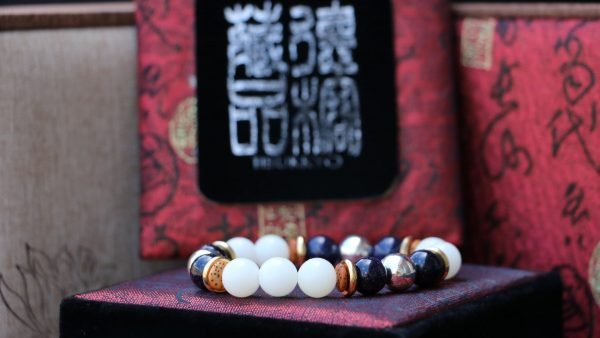 台灣德榕藏品｜半玉化硨磲手珠10mm圓珠｜藍砂石隔珠