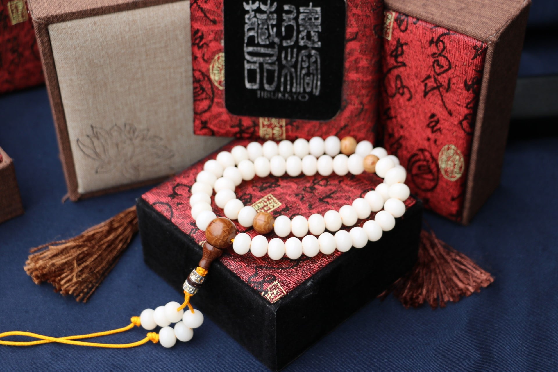 Taiwan Derong Collection｜High throwing white jade bodhi root apple ball beads 54 hand-held type｜Six-door wood Buddha head