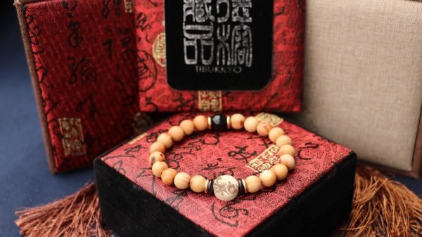 台灣德榕藏品｜太行崖柏8mm圓珠｜白玉菩提根雕刻牌