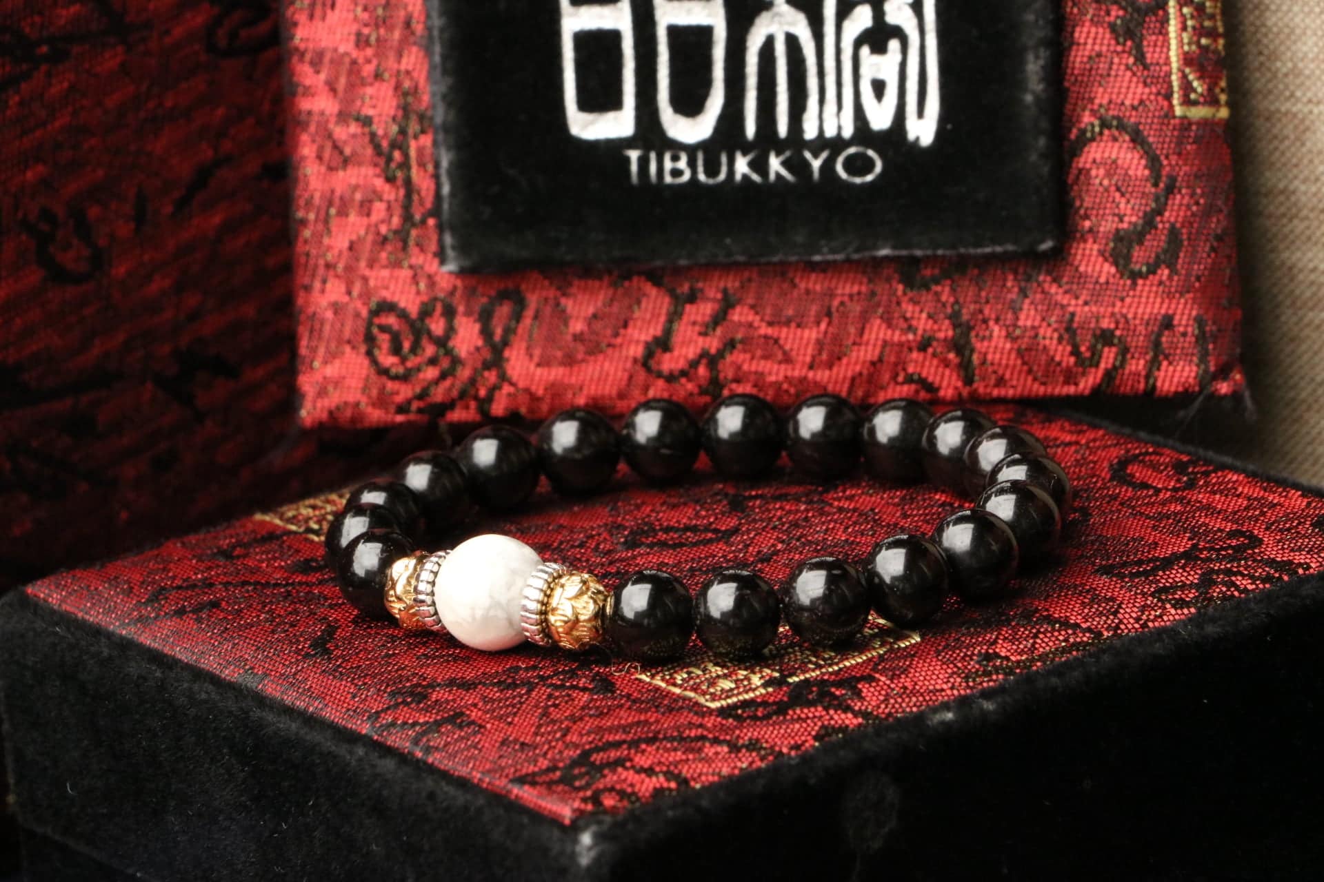 TIBUKKYO Taiwan Derong Collection｜Exquisite Indonesian coconut stalk 8mm round beads｜White turquoise｜Lotus-shaped brass beads