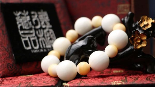 台灣德榕藏品｜半玉化硨磲手珠18mm圓珠｜花絲硨磲