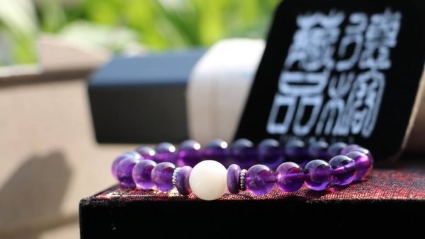 台灣德榕藏品｜原礦無染色紫水晶手鍊8mm圓珠｜天然硨磲隔珠