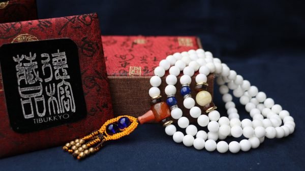 台灣德榕藏品｜半玉化硨磲8mm圓珠108顆｜青金石隔珠