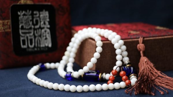 台灣德榕藏品｜半玉化硨磲6mm圓珠108顆｜南紅瑪瑙隔珠｜藍琉璃佛頭