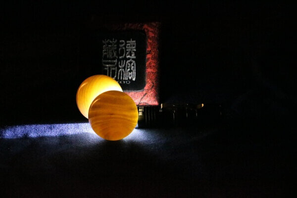 Derong Collection, Taiwan｜Jade Hua Tridacna Offering Beads 5cm Round Beads｜Light-transmitting Tridacna Patterns Can Be Seen