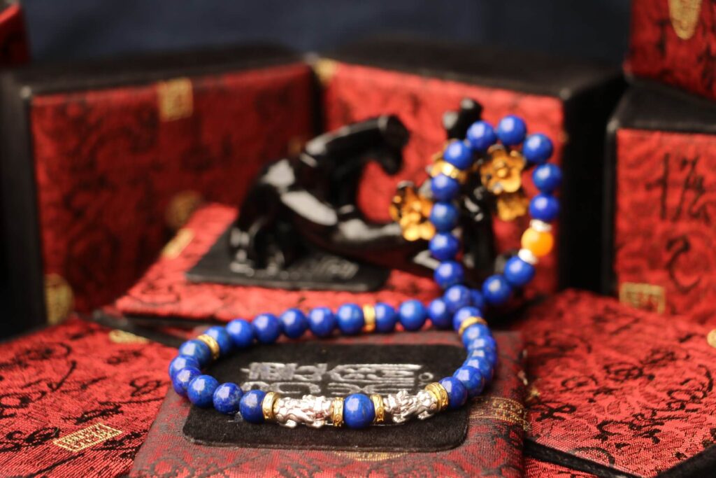 TIBUKKYO Taiwan Derong Collection｜Raw undyed lapis lazuli 8mm round beads｜Sterling silver Pixiu｜Myanmar topaz｜36 hand-held type