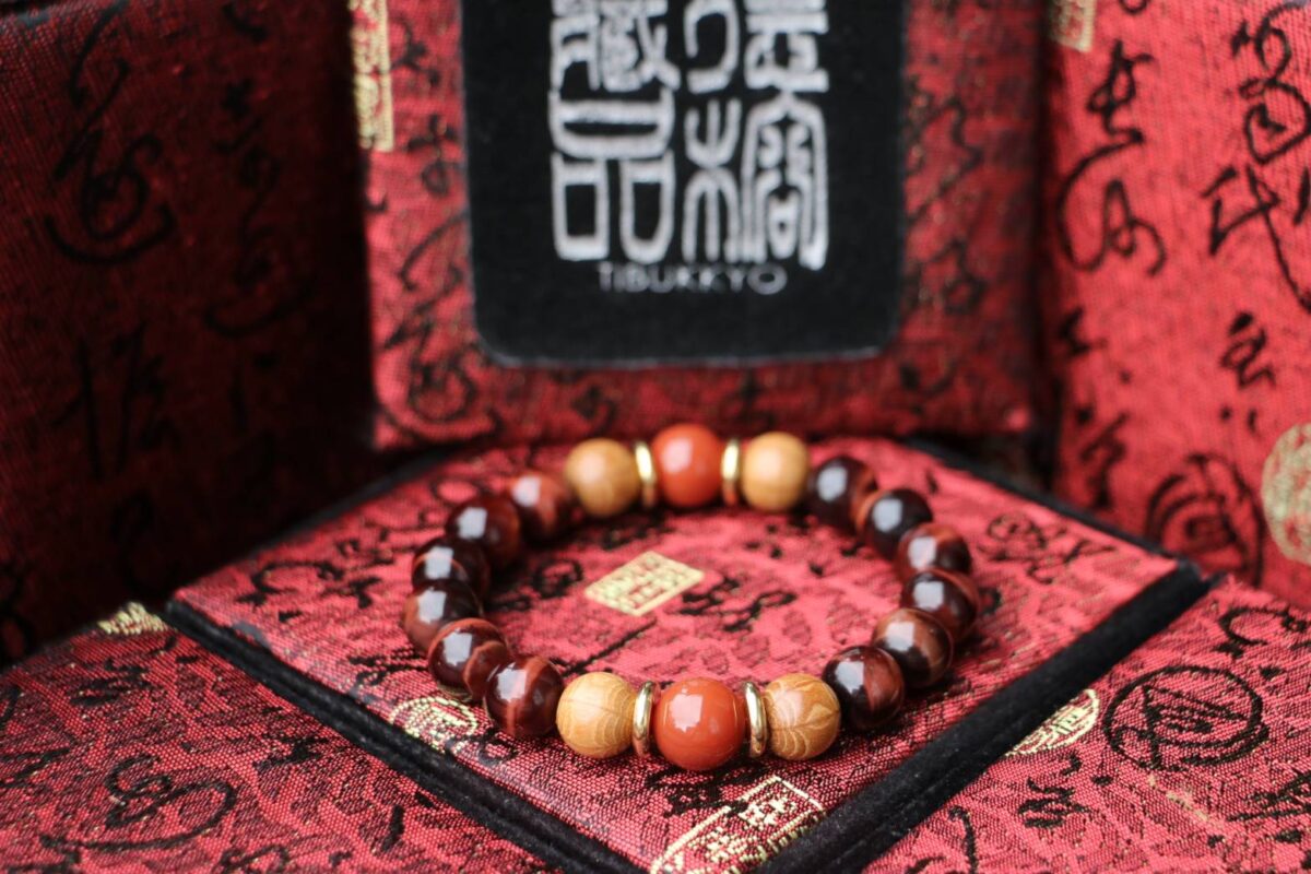 TIBUKKYO Taiwan Derong Collection｜Raw ore non-dyed red tiger eye hand beads 10mm｜South red agate｜Six wooden beads