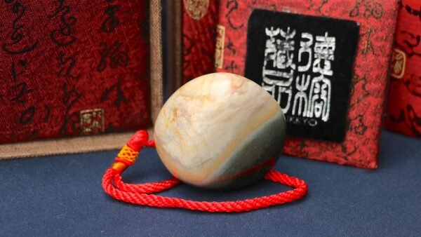 台灣德榕藏品｜原礦阿拉善瑪瑙吊墜（寬64cm X 高66cm X 厚35cm）