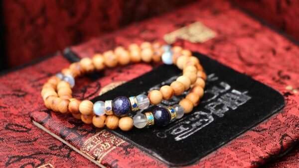 台灣德榕藏品｜6mm崖柏木珠｜藍砂石隔珠｜月光石