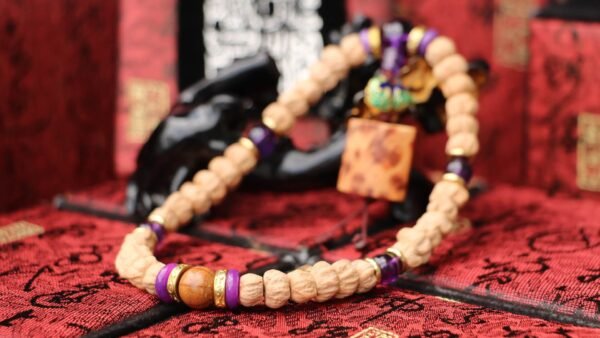 台灣德榕藏品｜西藏熱振柏香籽7x8mm｜崖柏吊墜