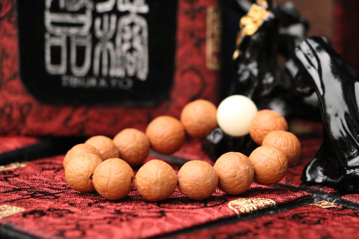 Taiwan Derong Collection｜Nepal Orthodox Hyacinth Eye Bodhi Hand Bead 14mm｜White Jade Bodhi Root
