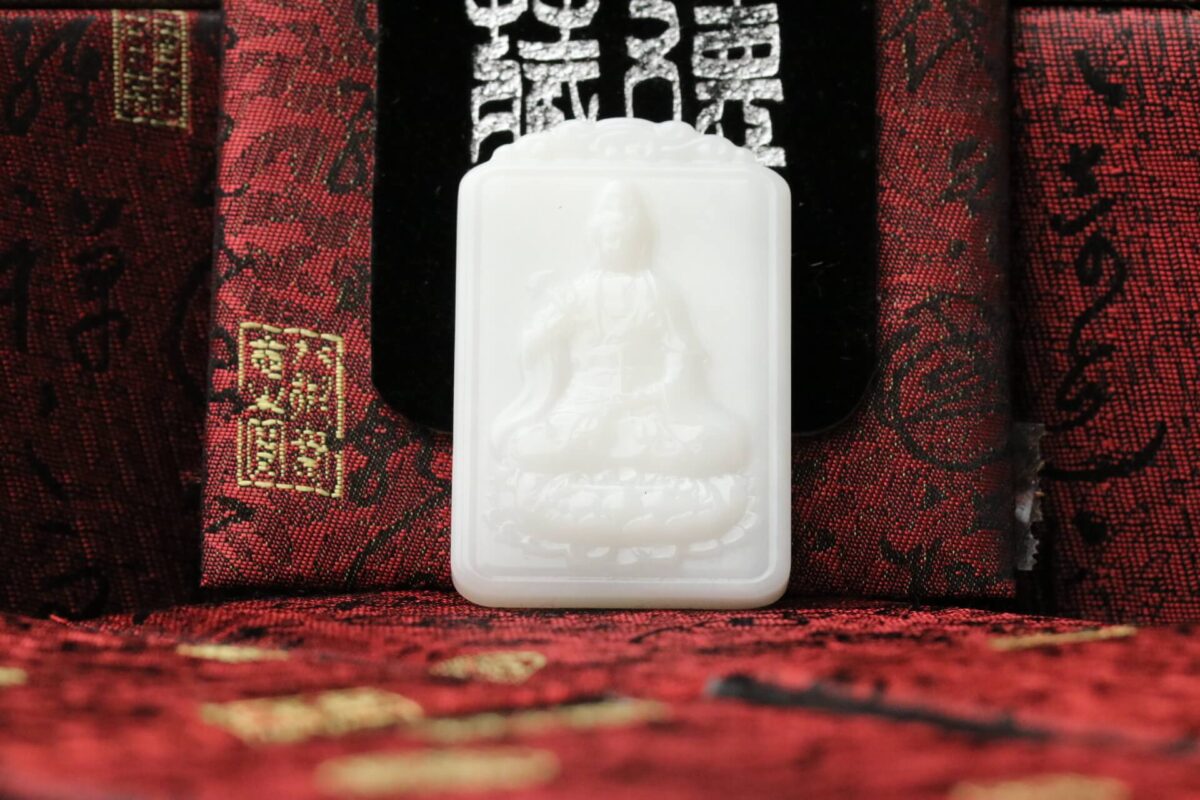 TIBUKKYO Taiwan Derong Collection｜Jade Hua Tridacna Avalokitesvara Amulet｜Tridacna Pendant Tridacna Pendant｜4x6 Tridacna Ping An Amulet