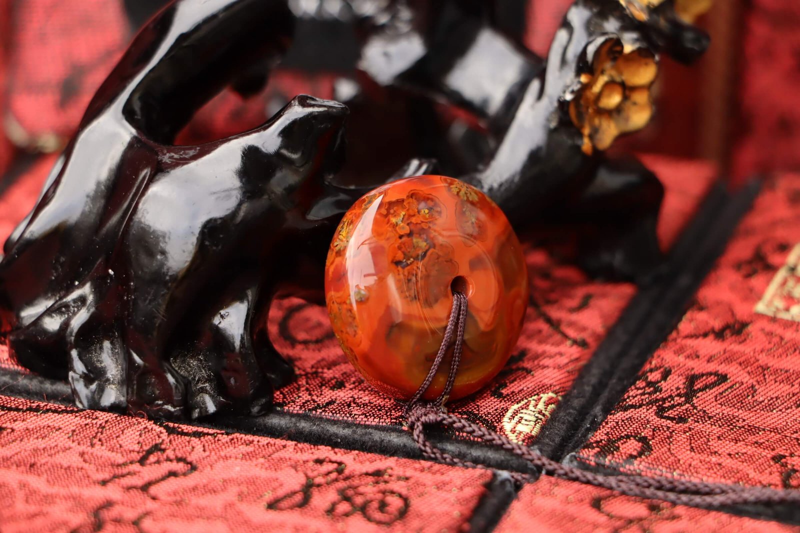 台灣德榕藏品|原礦戰國紅瑪瑙平安扣吊墜|29.6mm直徑 x 13mm厚度