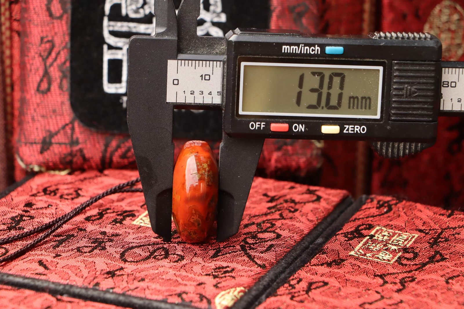 台灣德榕藏品|原礦戰國紅瑪瑙平安扣吊墜|29.6mm直徑 x 13mm厚度