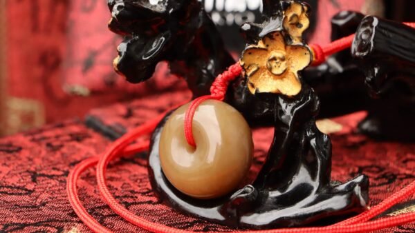 台灣德榕藏品｜原礦天然和闐玉平安扣｜新疆料和田玉 24.9mmX高15.8mm